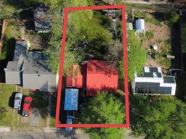 205 Graham Avenue , Bonham, TX 75418