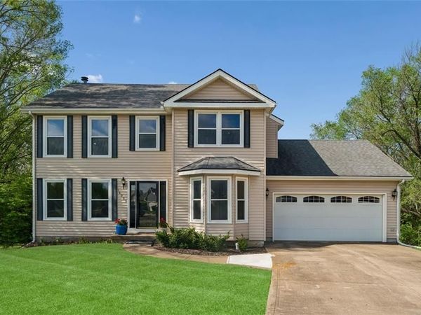 14985 Forest View Court, Bonner Springs, KS 66012