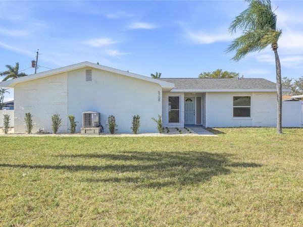 5708 BAYSHORE DRIVE, SEMINOLE, FL 33772