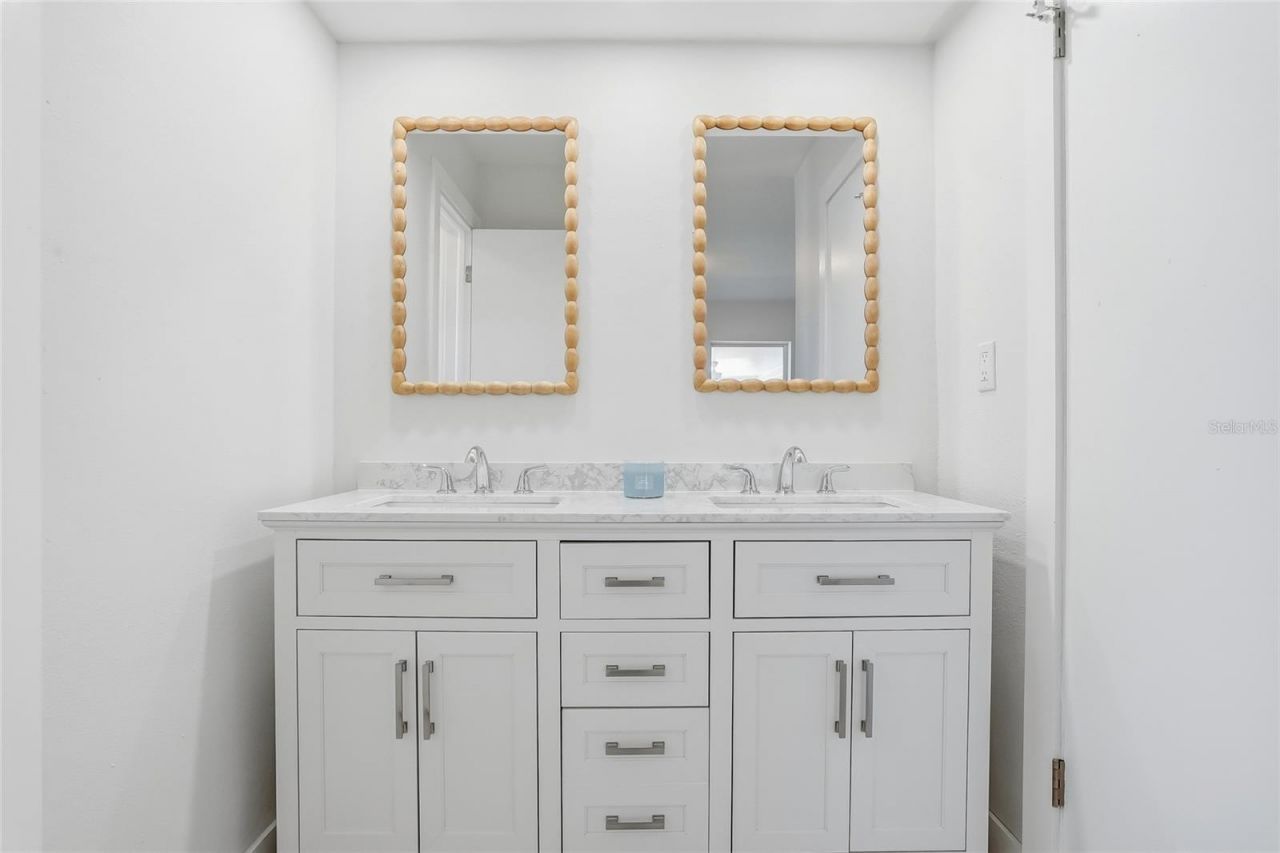 5708 Bayshore Drive, Seminole, FL 33772 Photo