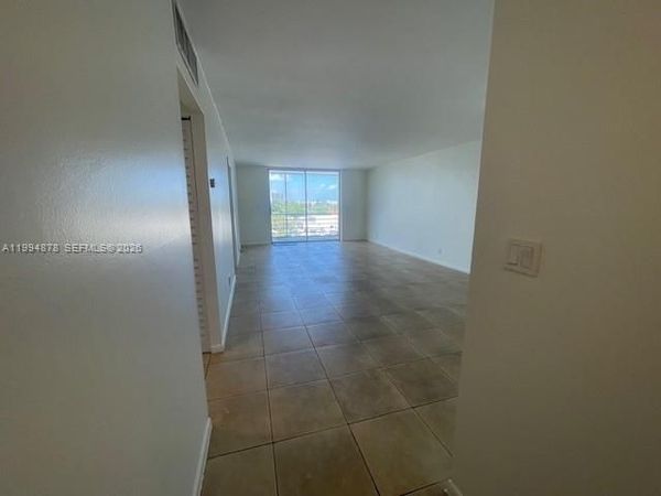 1830 Dixieanna St , Unit 606, Hollywood, FL 33020