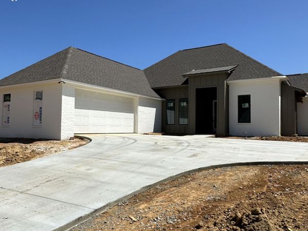 557 Lavender Way, Canton, MS 39046