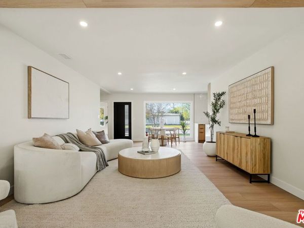 7358 Paso Robles Avenue , Van Nuys, CA 91406