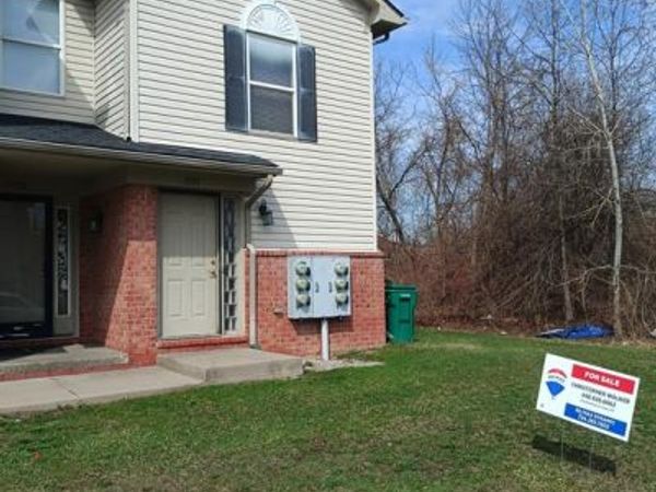 17177 Higdon Drive, Brownstown Twp, MI 48193