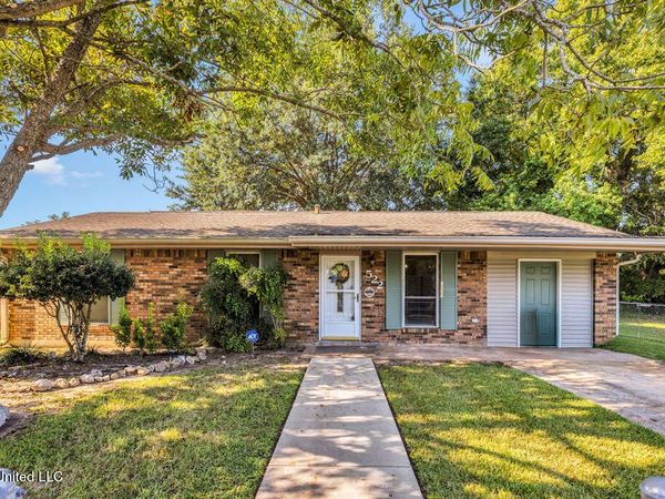 522 Genin Street, Bay Saint Louis, MS 39520