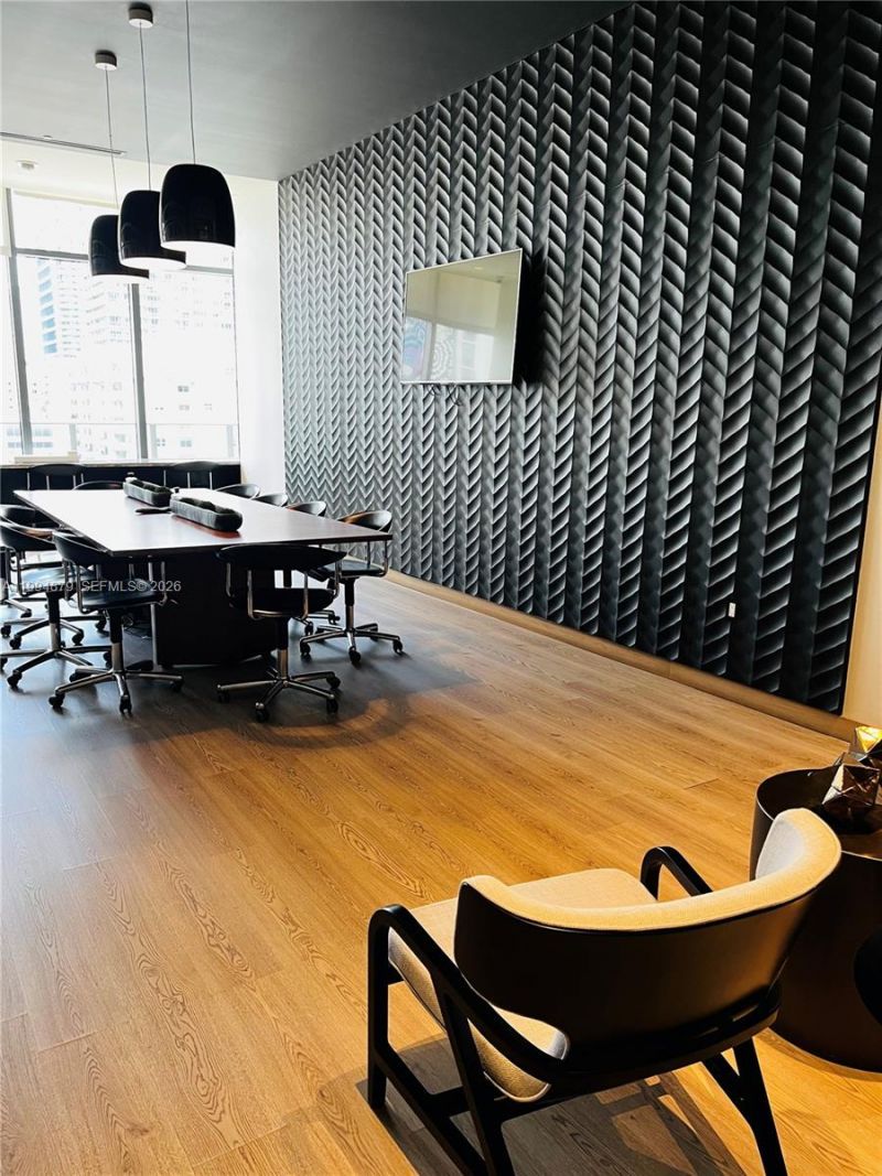 45 SW 9th St , Unit 2004, Miami, FL 33130 Photo