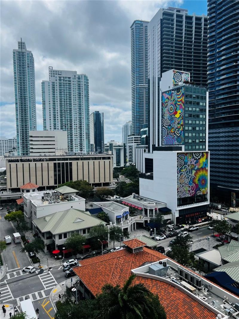 45 SW 9th St , Unit 2004, Miami, FL 33130 Photo