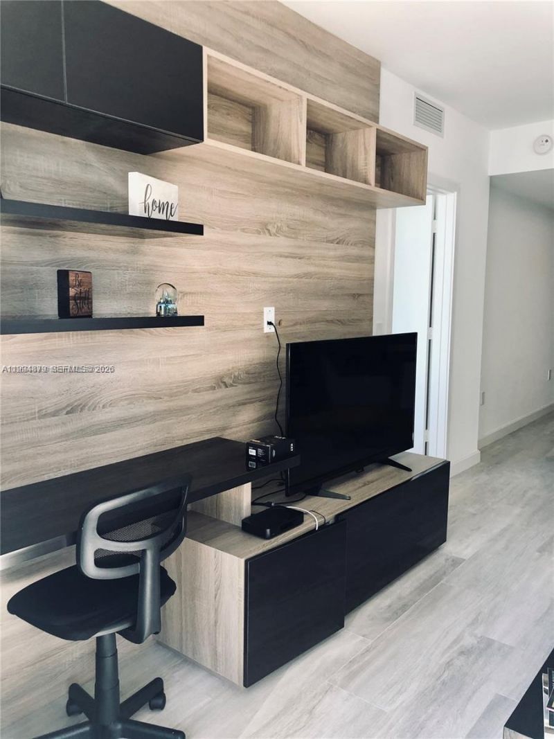 45 SW 9th St , Unit 2004, Miami, FL 33130 Photo