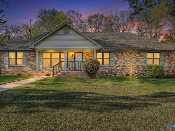 1209 Griffin Road NW, Hartselle, AL 35640