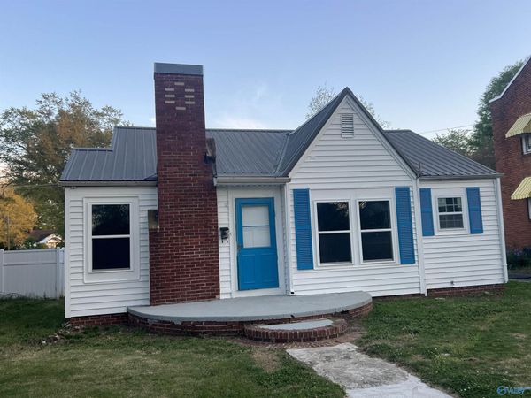 208 S 8th Street, Gadsden, AL 35903