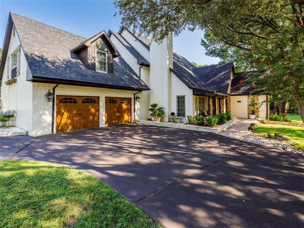 153 Meadowcreek Road , Coppell, TX 75019