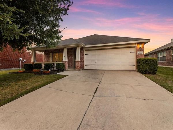 1605 Cardinal Way, Aubrey, TX 76227