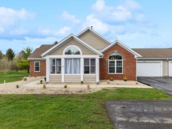 674 Hampton Woods Drive, Marion, OH 43302