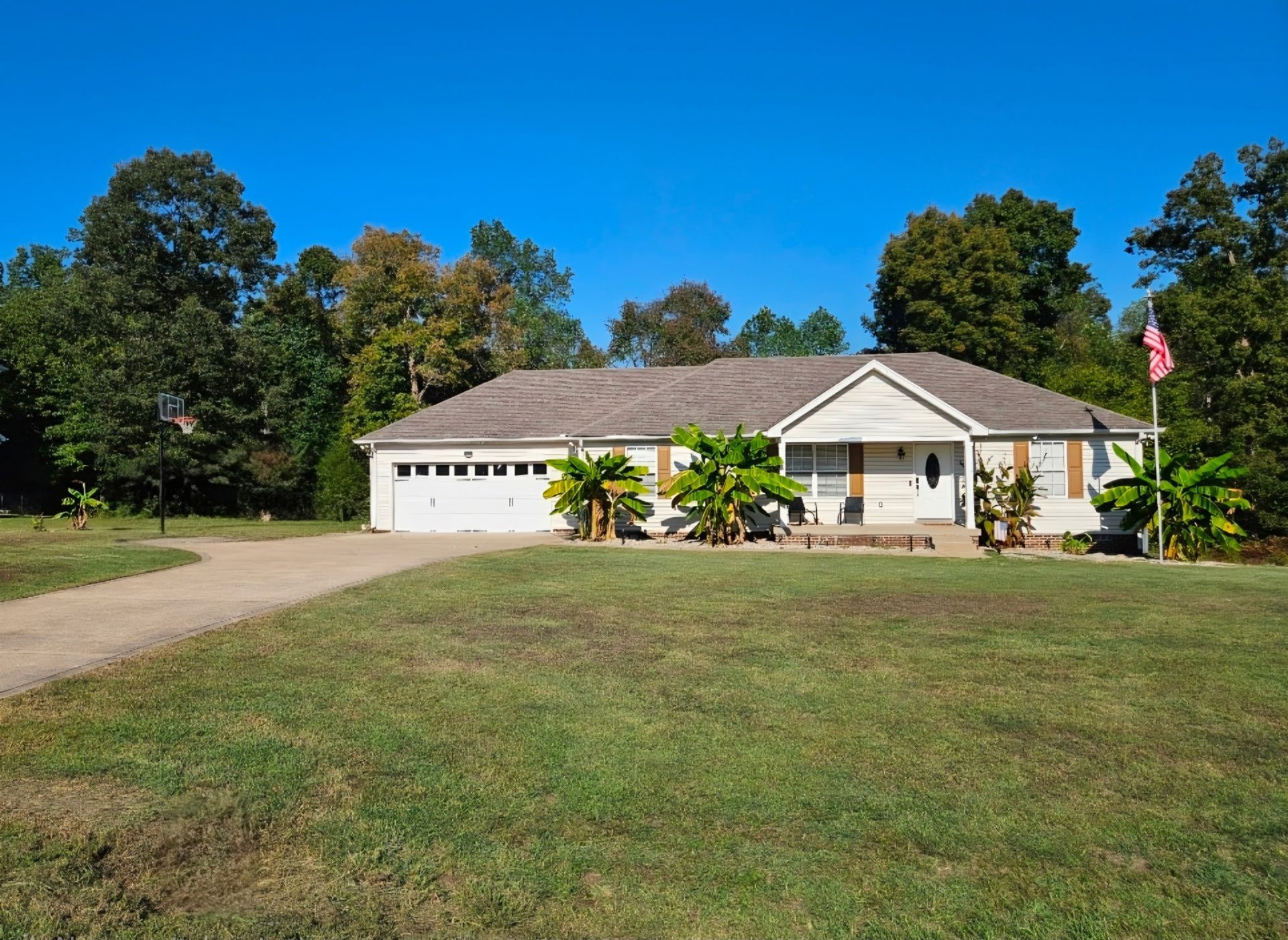 3084 Bowker Rd , Charlotte, TN 37036 Main Photo