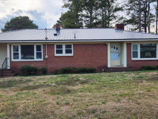 305 N 2nd Street, Macclesfield, NC 27852