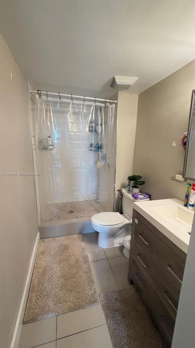 13499 Biscayne Blvd , Unit 805, North Miami, FL 33181 Photo