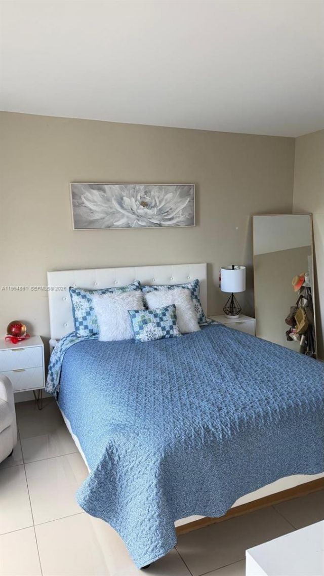 13499 Biscayne Blvd , Unit 805, North Miami, FL 33181 Photo