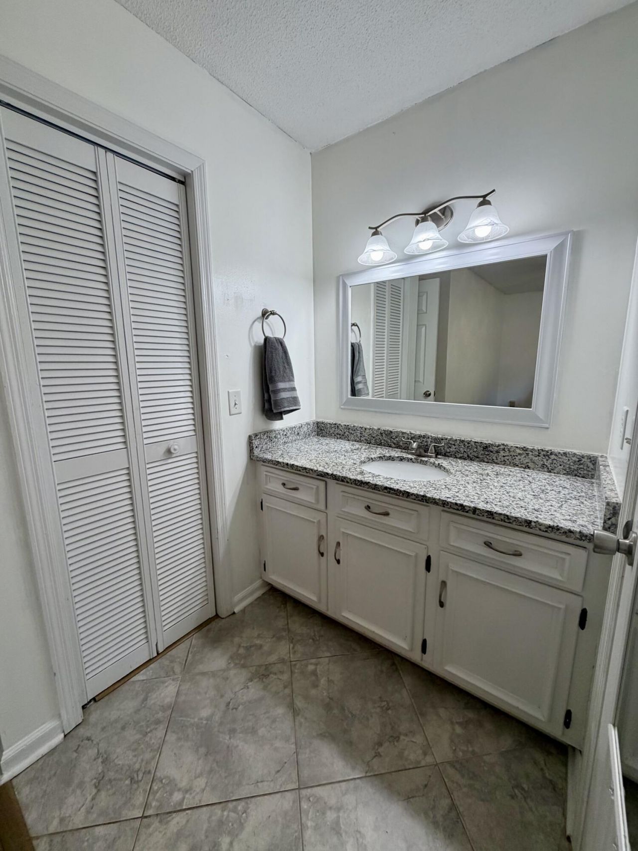 742 Olney Road Photo 12