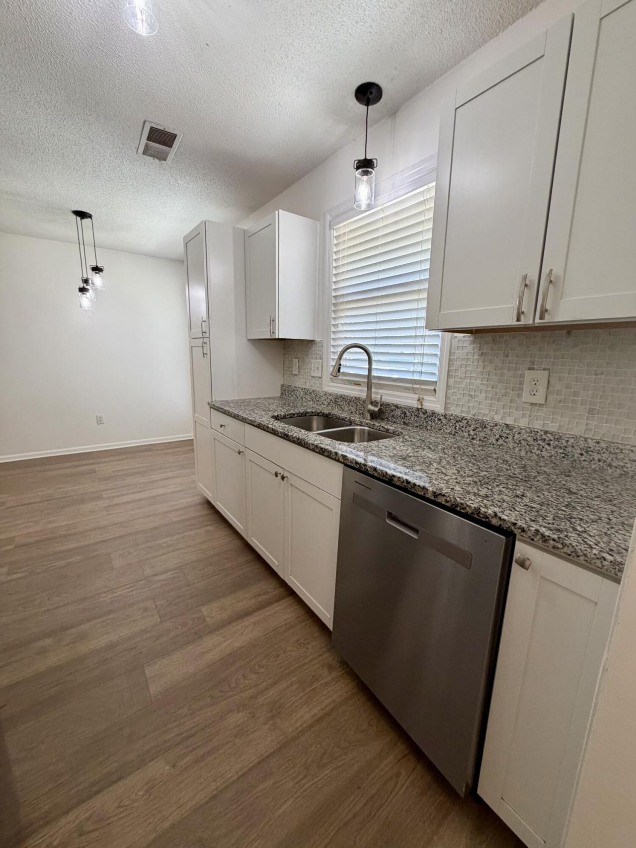 742 Olney Road Photo 4