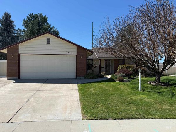 3385 N Creswell Way, Boise, ID 83713