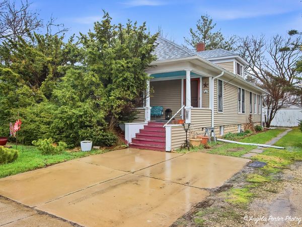 9712 Saint Albans Street , Hebron, IL 60034