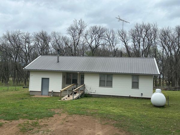 449478 E 290 Road, Cleora, OK 74331