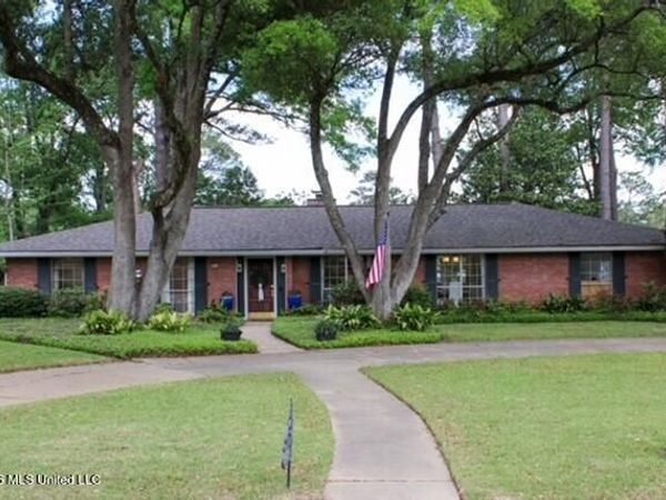 3918 Rhymes Place, Jackson, MS 39211