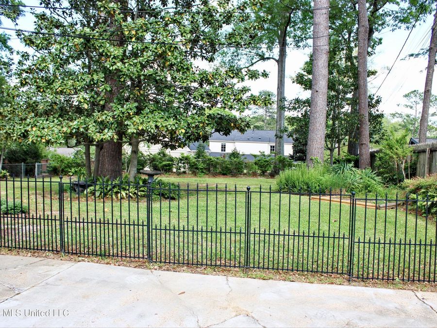 Property Image 38
