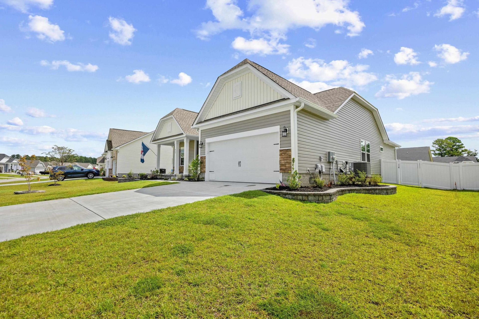 459 Honeyhill Loop Photo 6