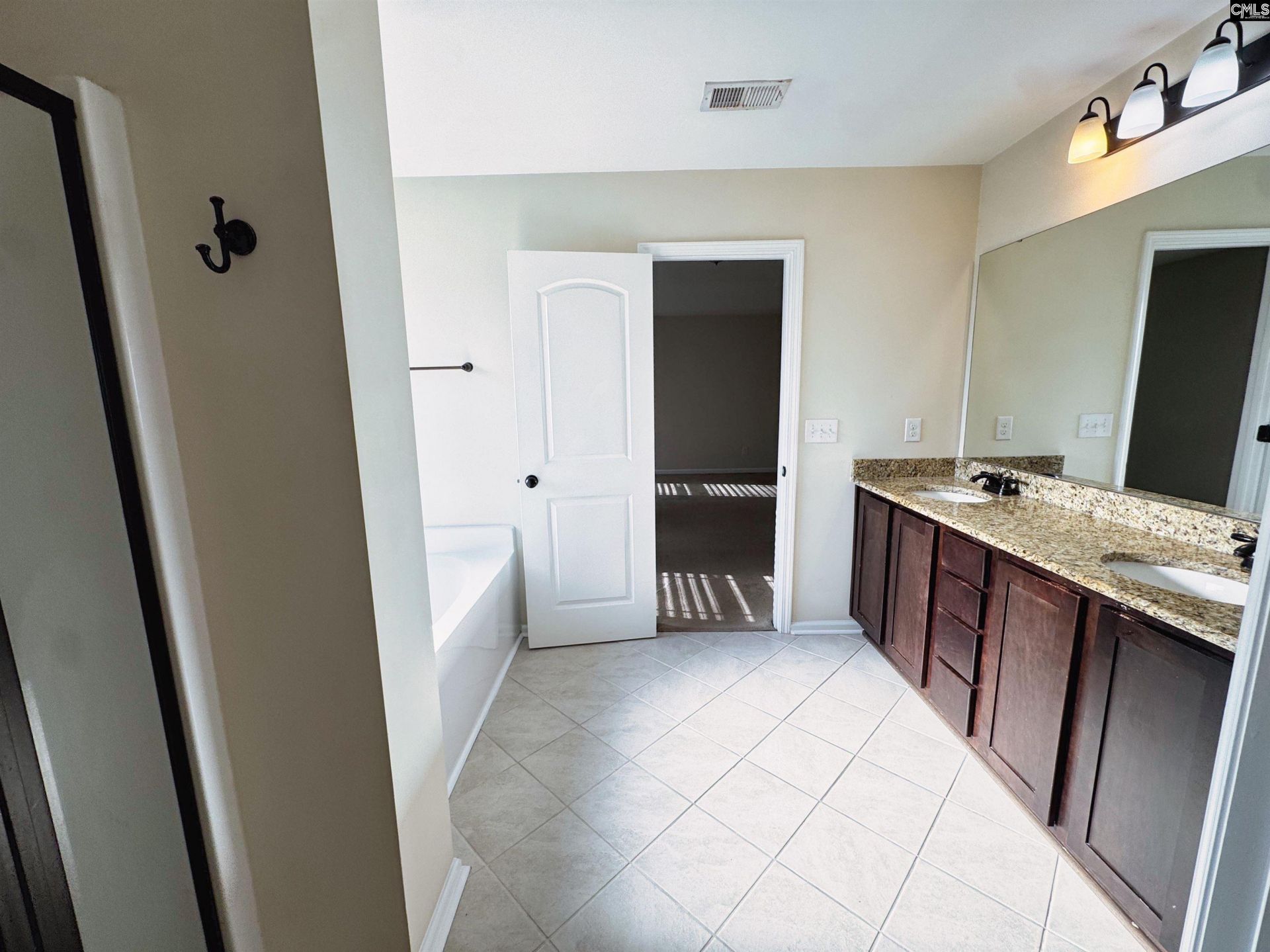 131 Shoals Landing Drive  Photo 17