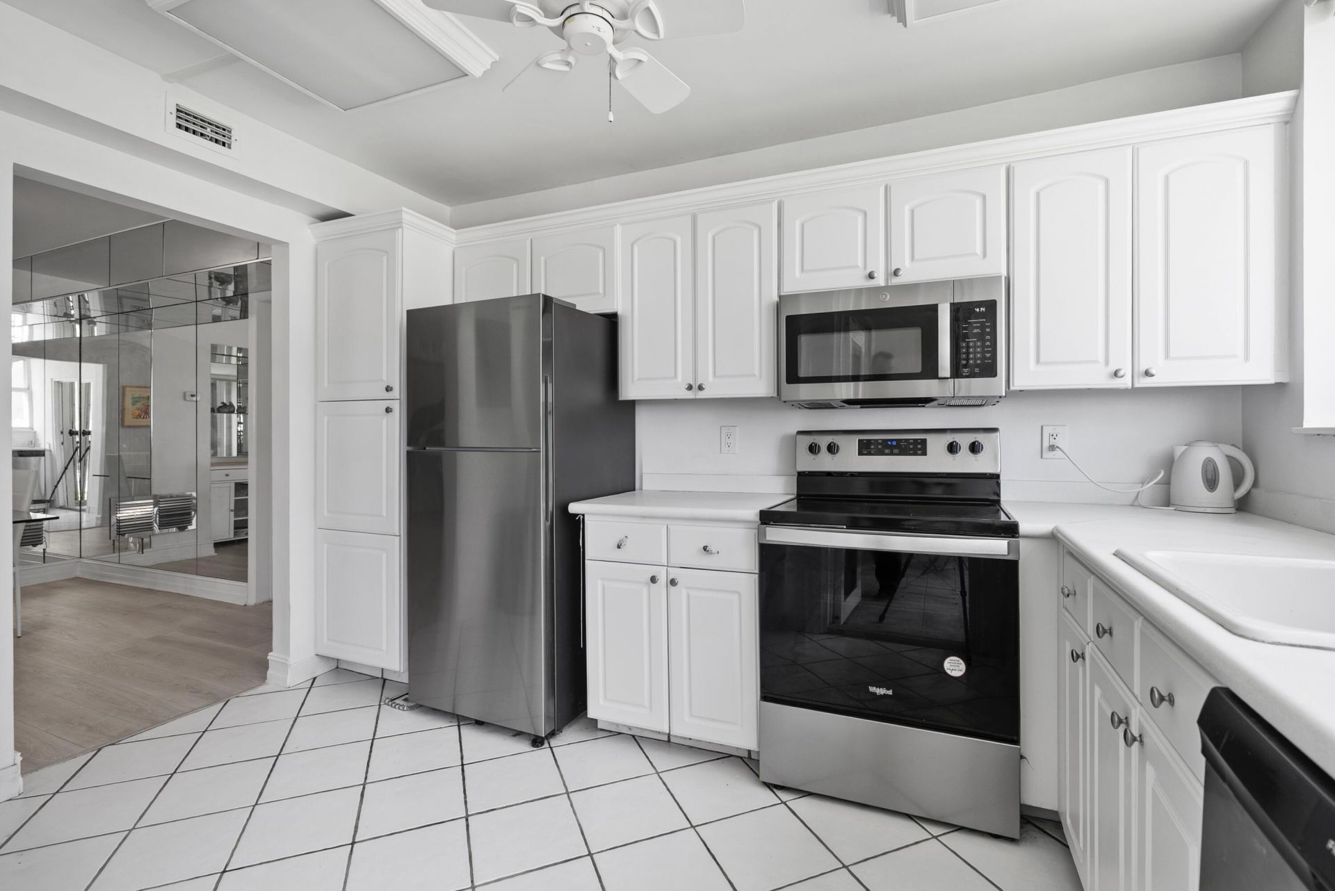 1239 Hillsboro Mile, Unit 105, Hillsboro Beach, FL 33062 Photo