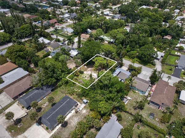 10010 Carolina ST, BONITA SPRINGS, FL 34135