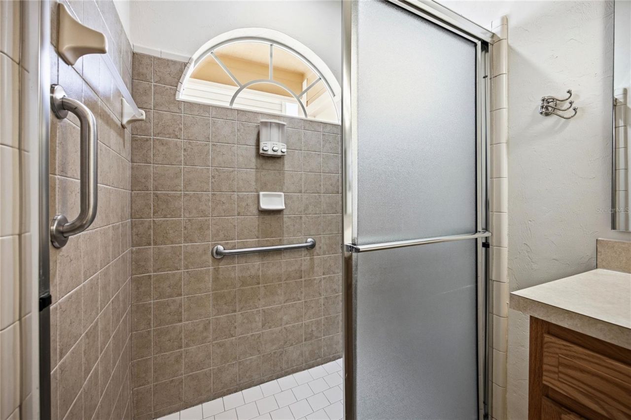 11685 NW 19th Place , Gainesville, FL 32606 Photo