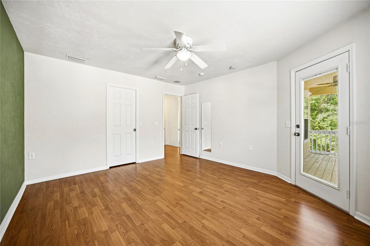 11685 NW 19th Place , Gainesville, FL 32606 Photo