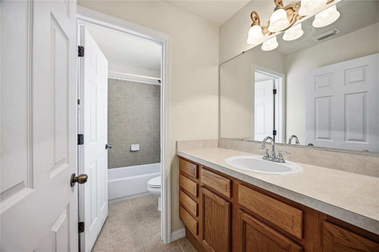 11685 NW 19th Place , Gainesville, FL 32606 Photo