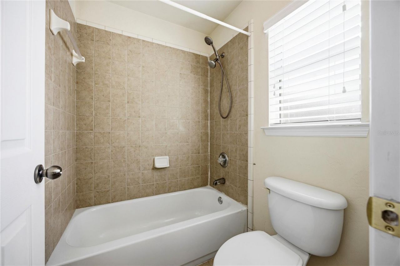 11685 NW 19th Place , Gainesville, FL 32606 Photo