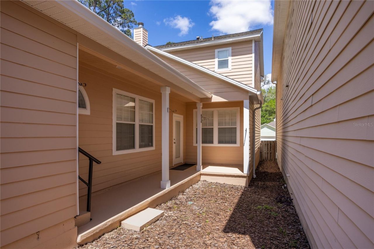 11685 NW 19th Place , Gainesville, FL 32606 Photo