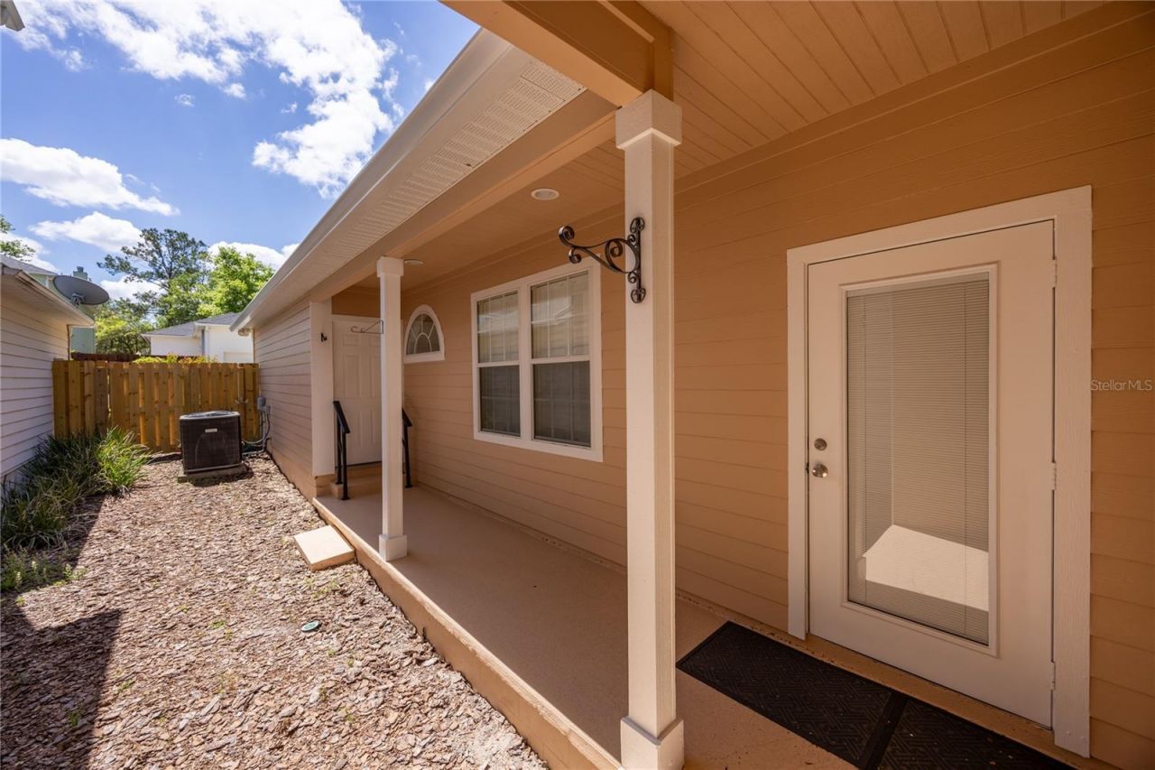 11685 NW 19th Place , Gainesville, FL 32606 Photo