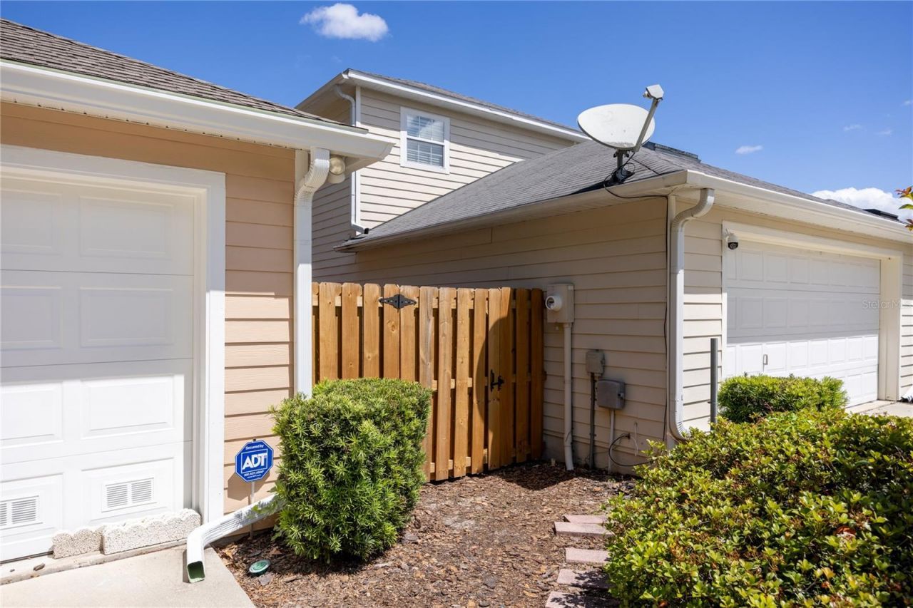 11685 NW 19th Place , Gainesville, FL 32606 Photo