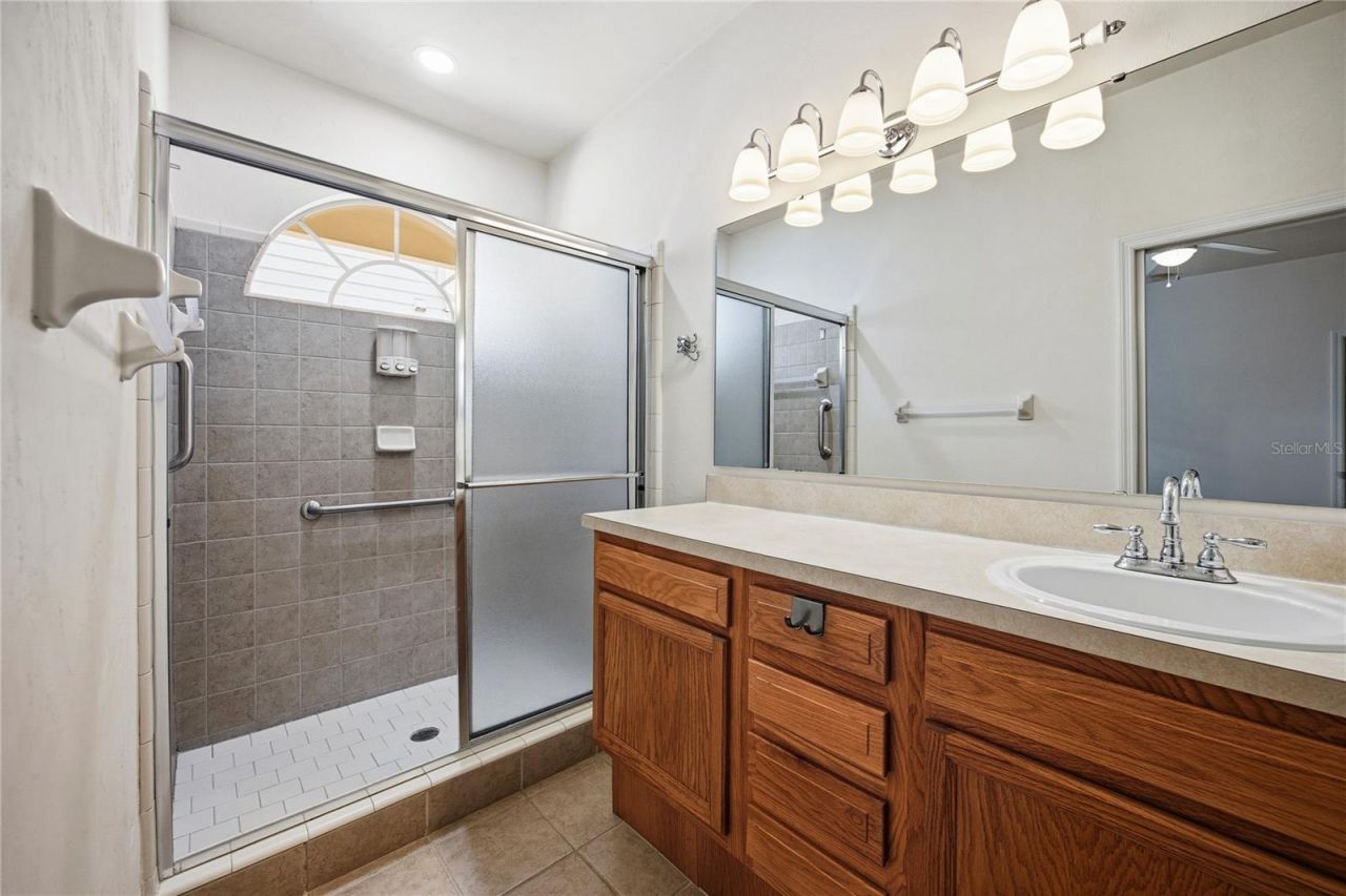 11685 NW 19th Place , Gainesville, FL 32606 Photo