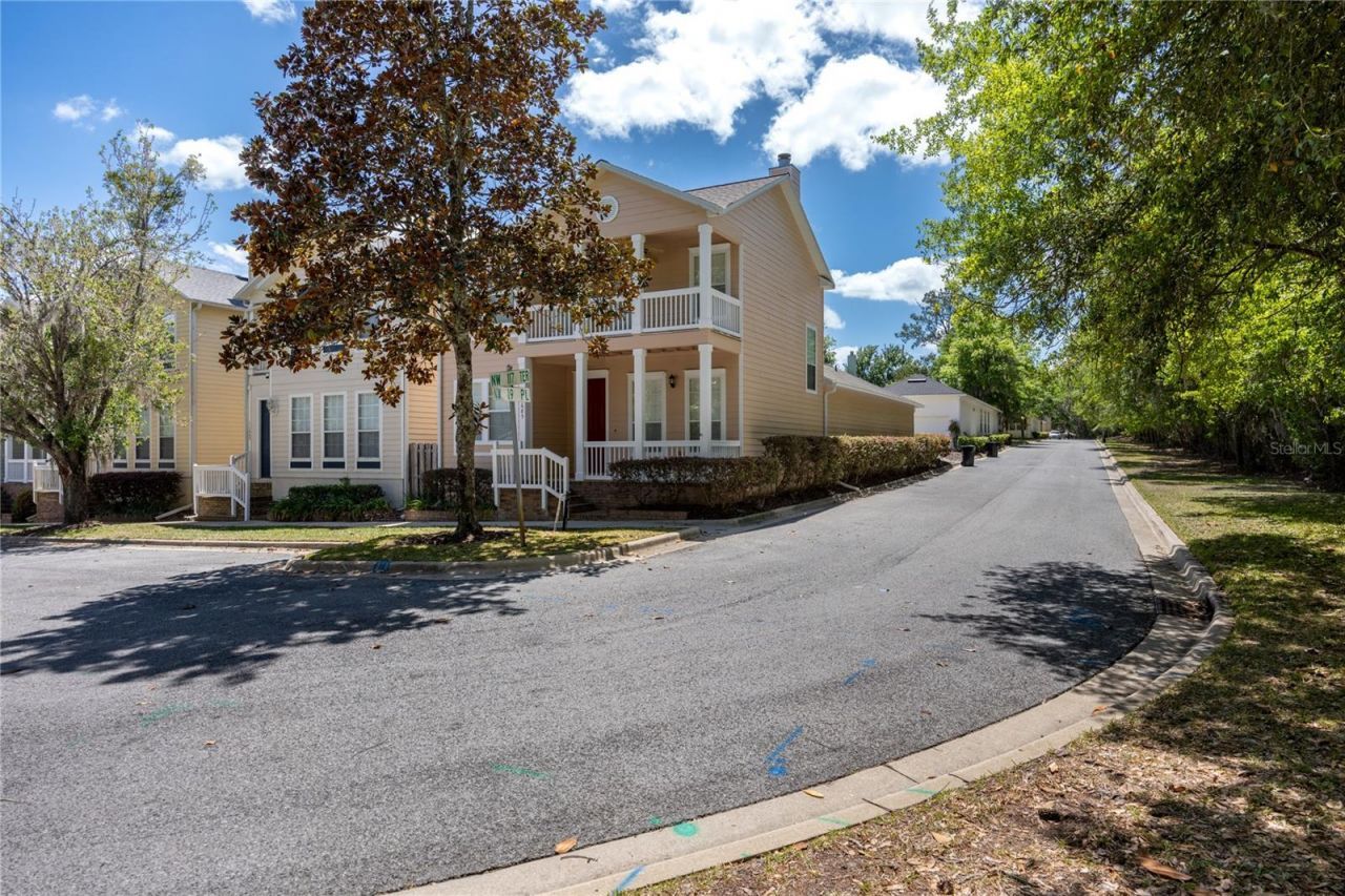 11685 NW 19th Place , Gainesville, FL 32606 Photo