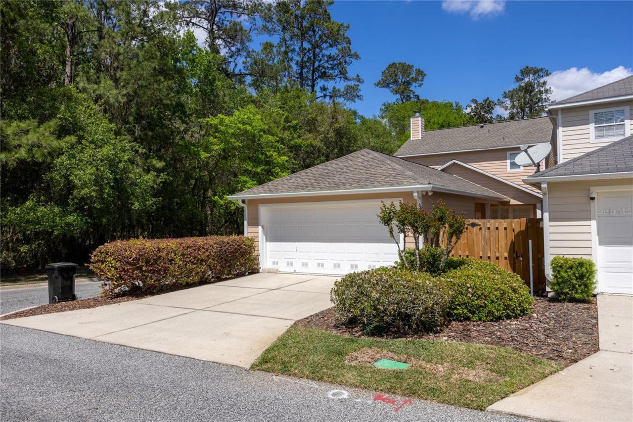 11685 NW 19th Place , Gainesville, FL 32606 Photo