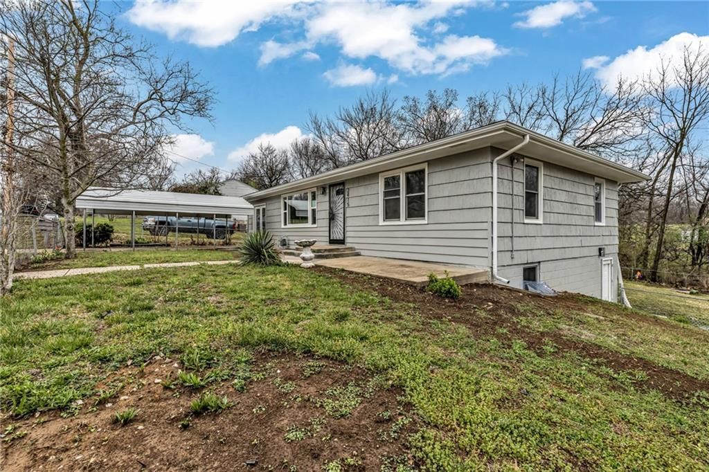 2415 N 53rd Street, Kansas City, KS 66104 Main Photo