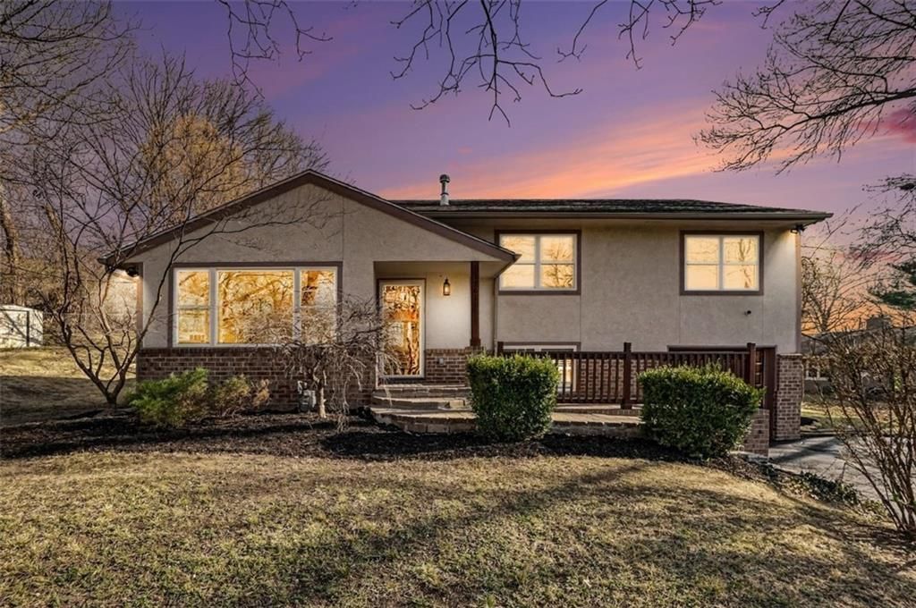 1701 NE 49th Street, Kansas City, MO 64118 Main Photo