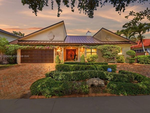 16828 NW 83rd Pl, Miami Lakes, FL 33016