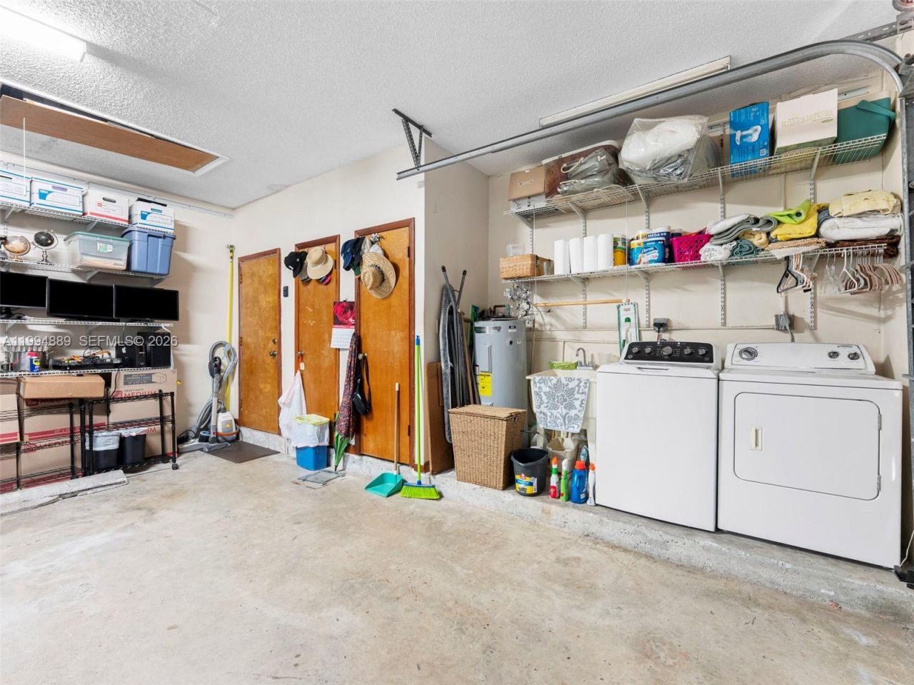 16828 NW 83rd Pl, Miami Lakes, FL 33016 Photo