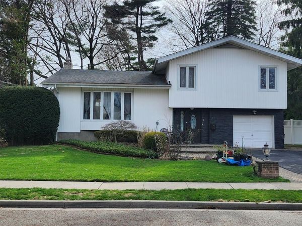 43 Forest Drive, Jericho, NY 11753