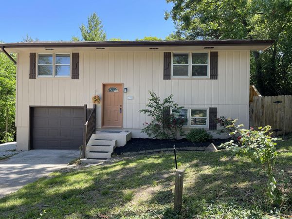 292 Rea Street, Hollister, MO 65672