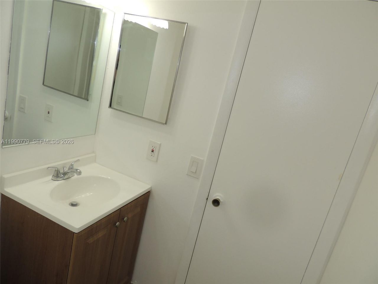 1150 N Liberty Ave , Unit 1150H, Homestead, FL 33034 Photo