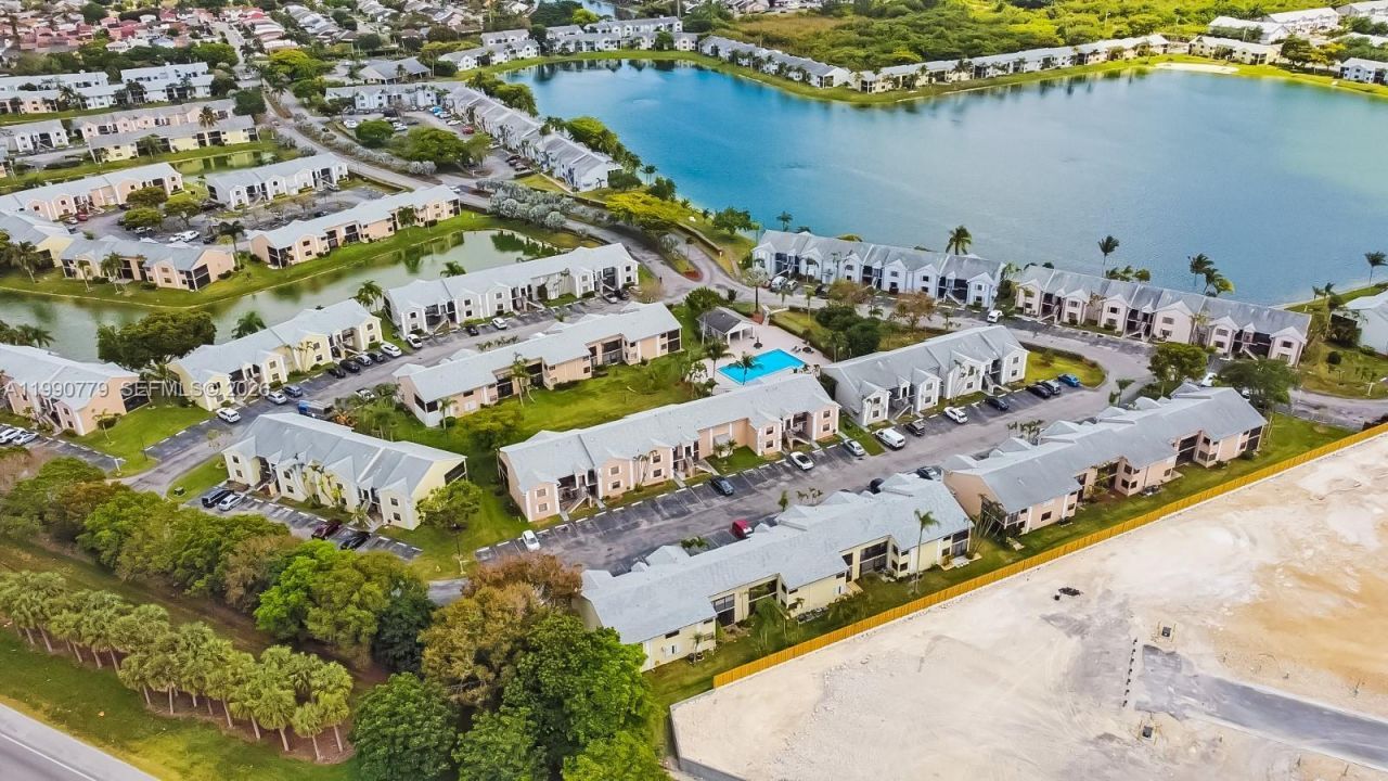 1150 N Liberty Ave , Unit 1150H, Homestead, FL 33034 Photo